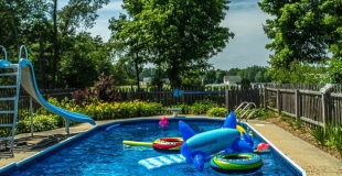 Quelle est la surface nécessaire pour construire une piscine ?