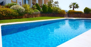 Chauffage solaire pour piscine : fonctionnement, avantages, inconvénients, prix
