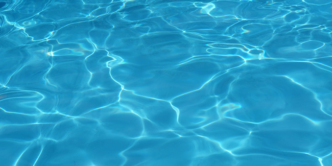 Qu’est-ce qu’un électrolyseur de piscine ? Fonctionnement et entretien