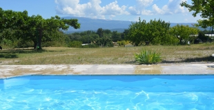 Piscine en autoconstruction : avantages et inconvénients