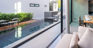 Osez la piscine noire grâce à une coque ou liner noir : explications