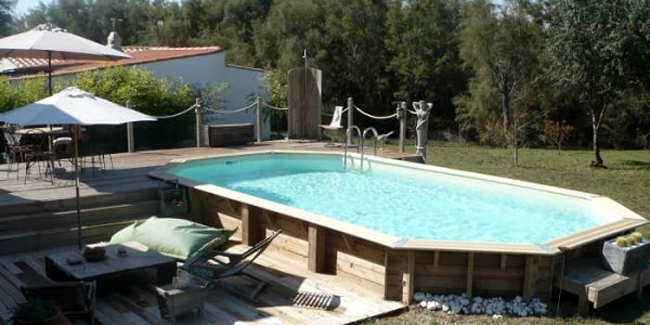 La piscine en bois, une des plus belles piscines hors-sol : avantages et inconvénients