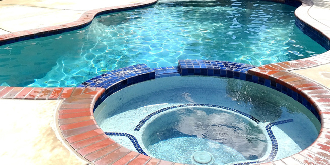 Combien coûte une piscine avec spa ou jacuzzi intégré