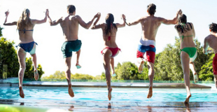 Niveau d'eau idéal d'une piscine : quel est-il ?